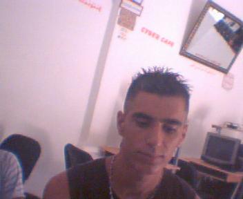 es un buen  jugador  quiere  jugar con real madrid  que sueno no jejejee